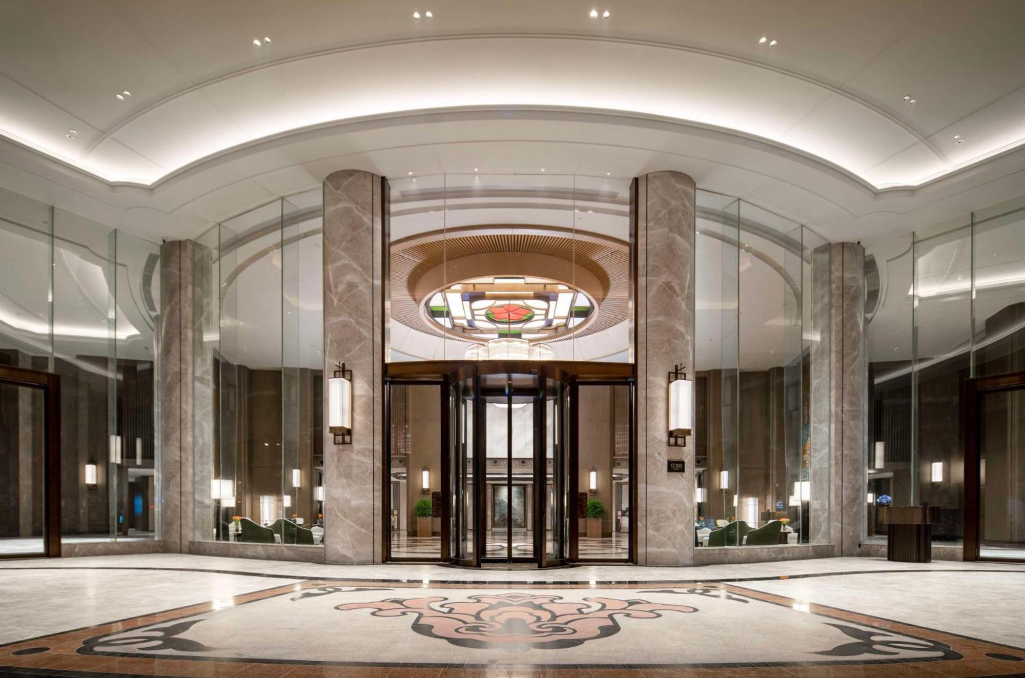 Yuexiu Hotel Guangzhou, Curio Collection By Hilton Екстериор снимка
