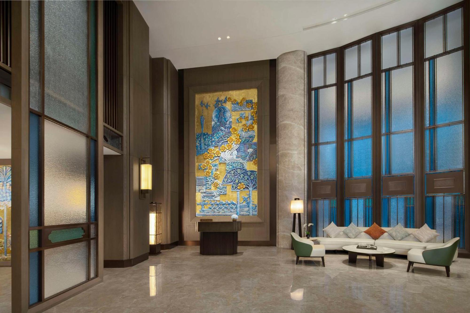 Yuexiu Hotel Guangzhou, Curio Collection By Hilton Екстериор снимка