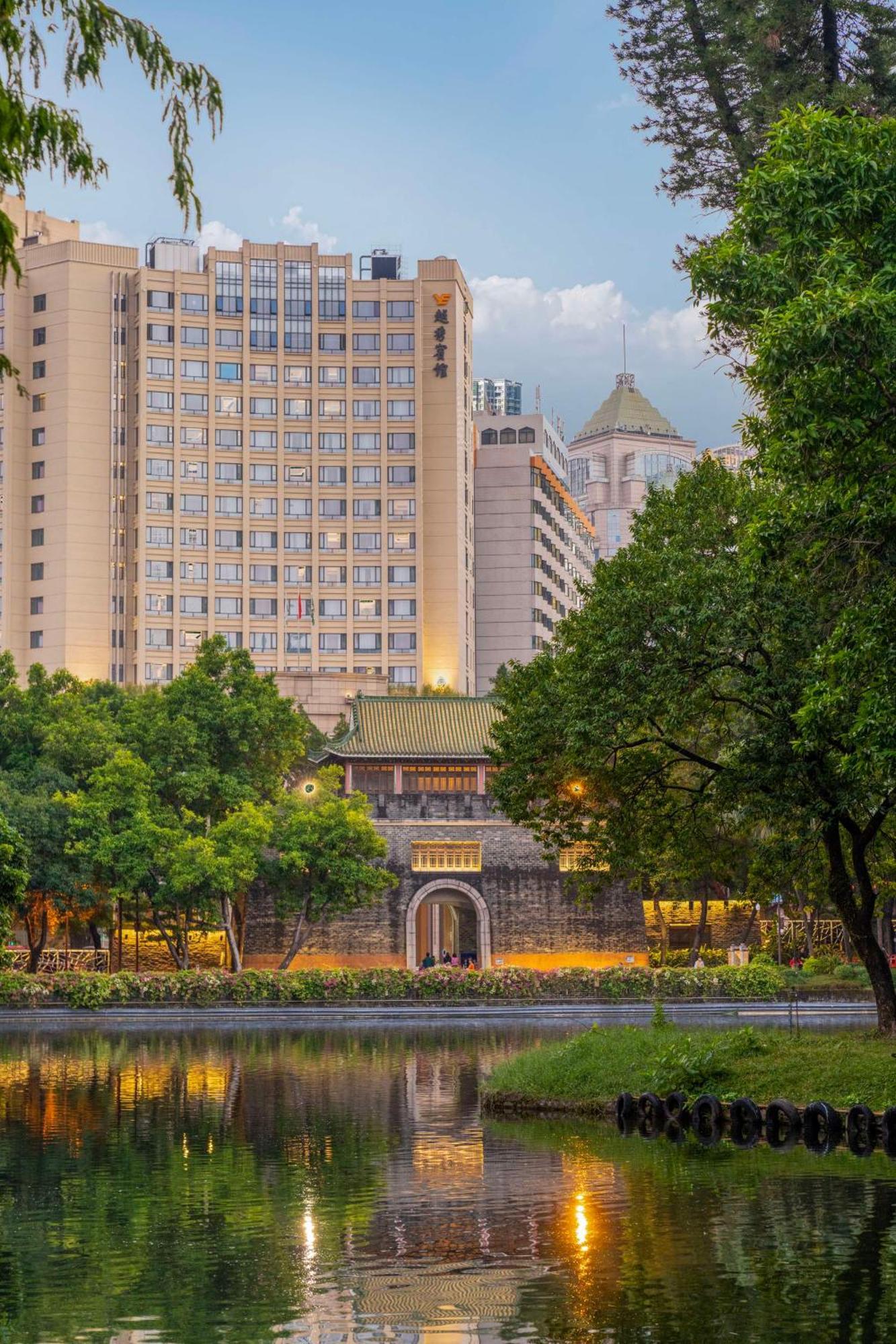 Yuexiu Hotel Guangzhou, Curio Collection By Hilton Екстериор снимка