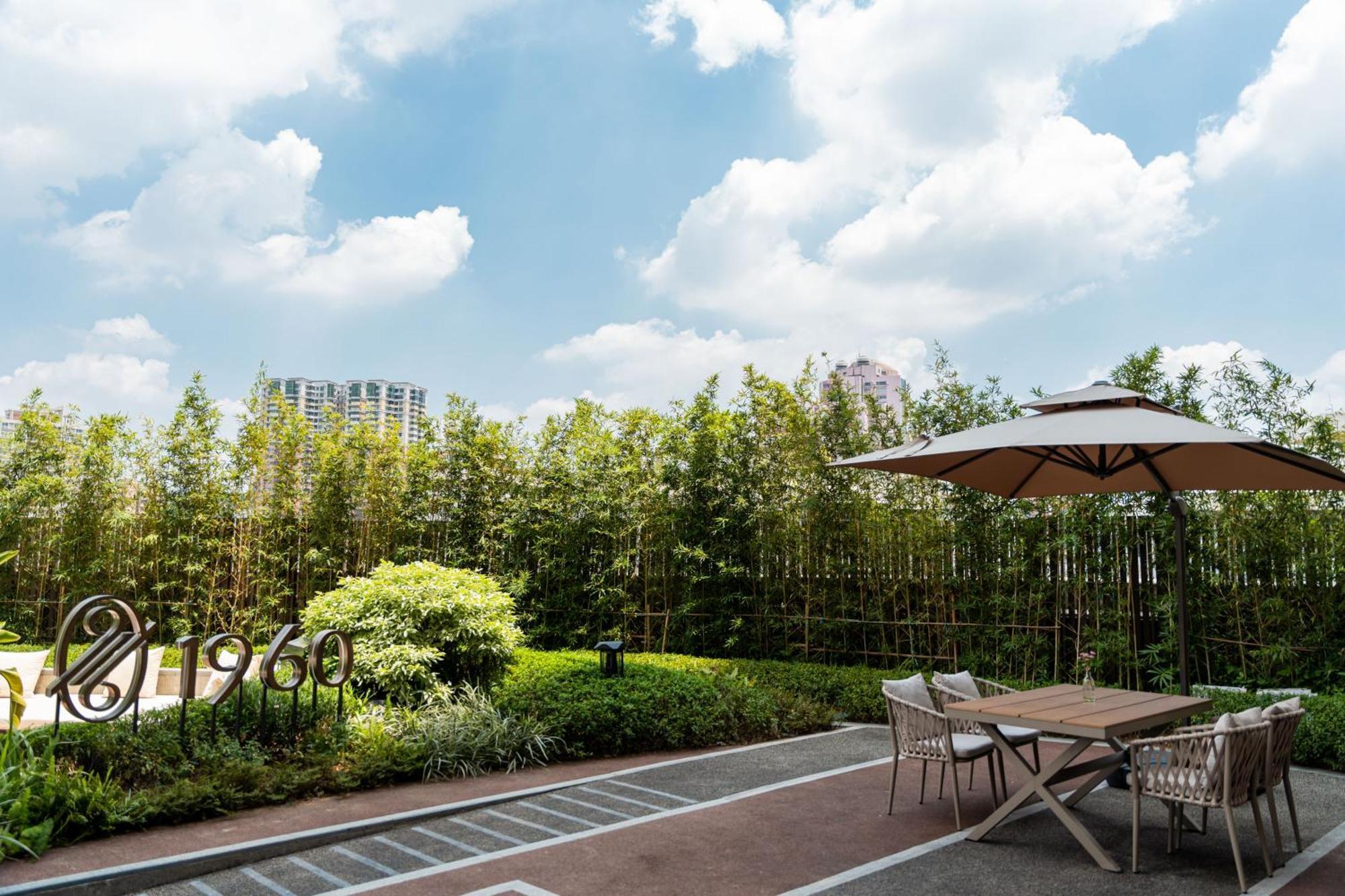 Yuexiu Hotel Guangzhou, Curio Collection By Hilton Екстериор снимка